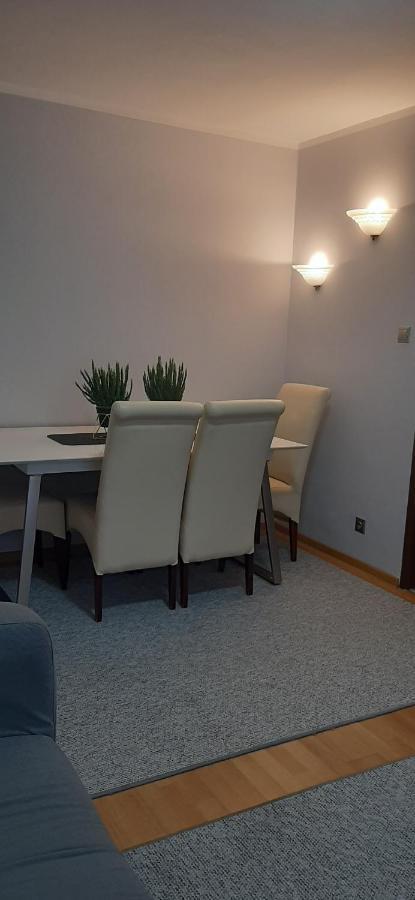 Flowers Apartament Appartement Piła Buitenkant foto